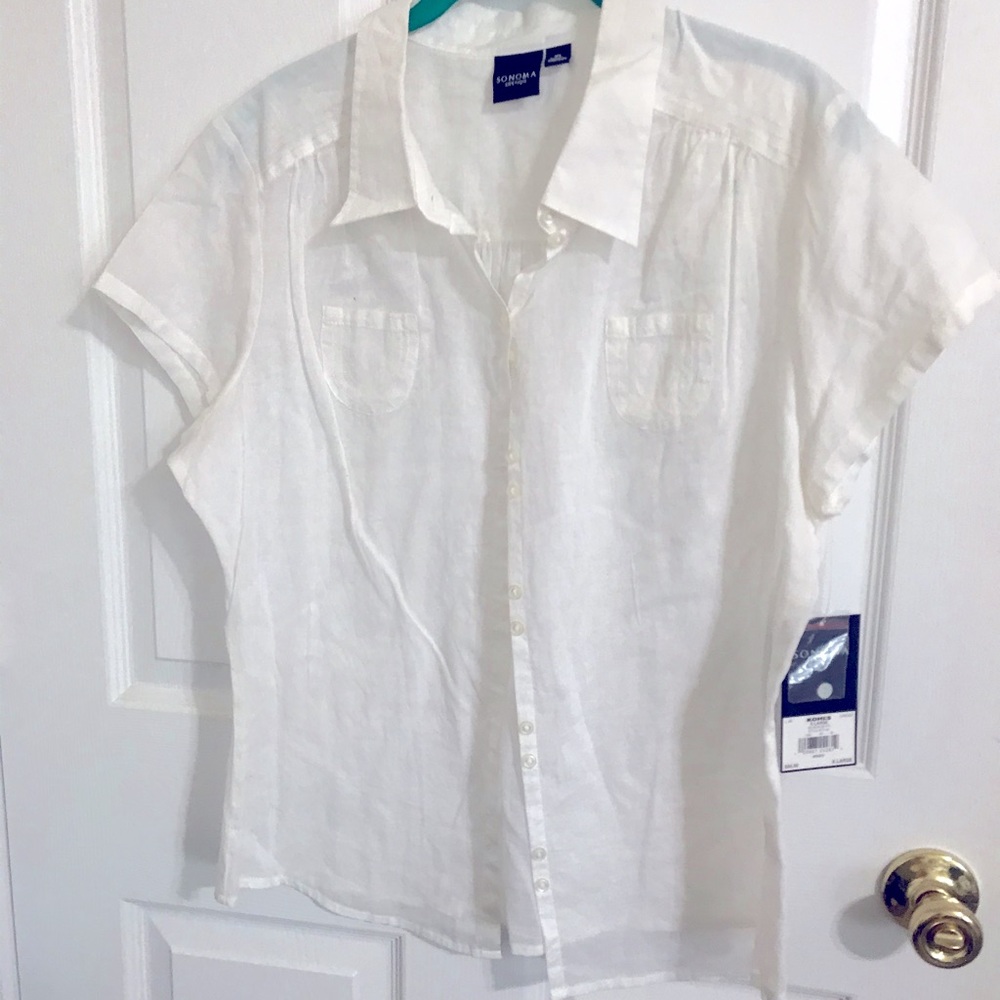 White Cotton Blouse with pocket trim.
